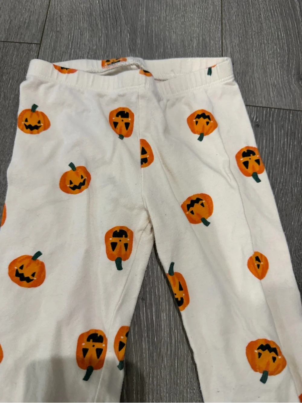 Old navy pumpkin leggings size 4T